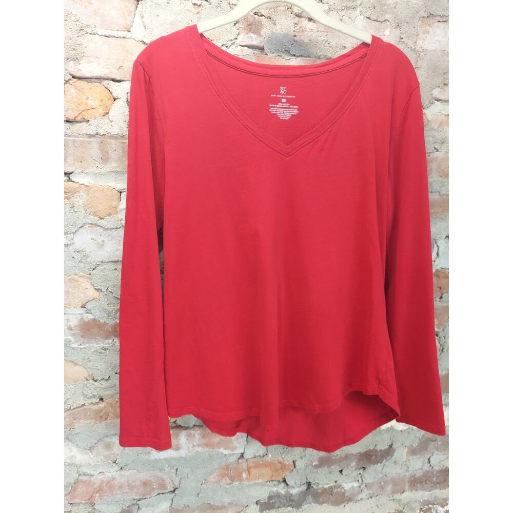 New York Company Womens Long Sleeve V Neck Shirt M Red Cotton Pullover